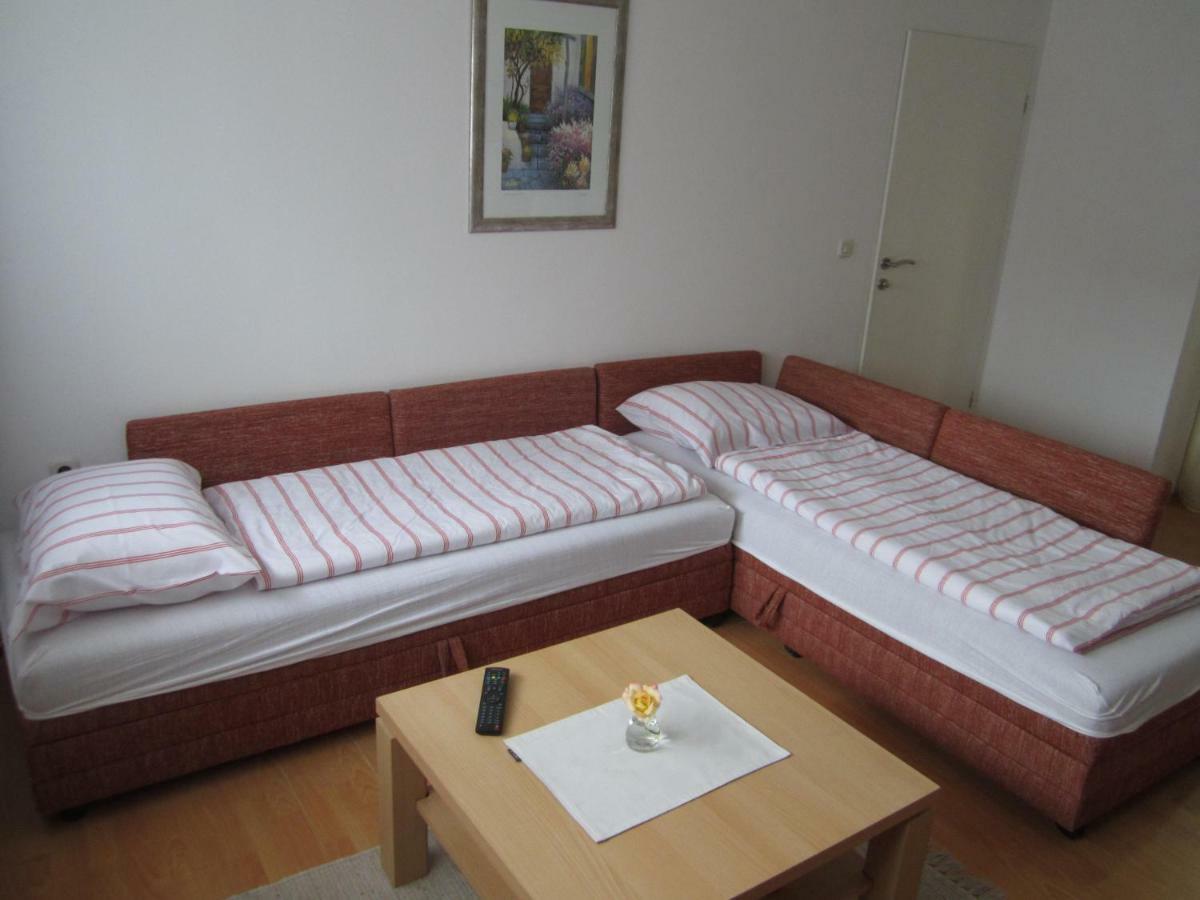 אוסילק Apartman Tim מראה חיצוני תמונה