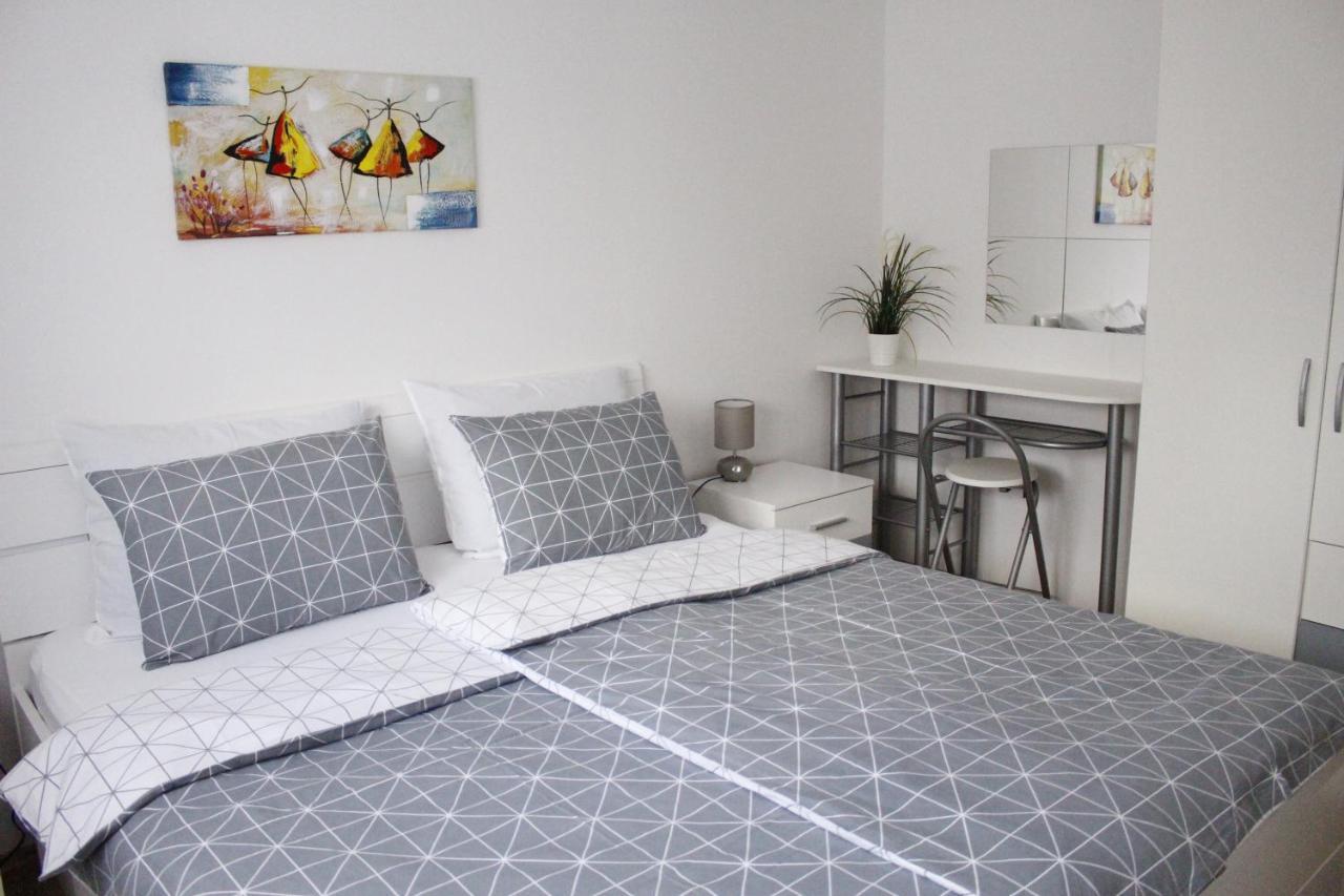 אוסילק Apartman Tim מראה חיצוני תמונה